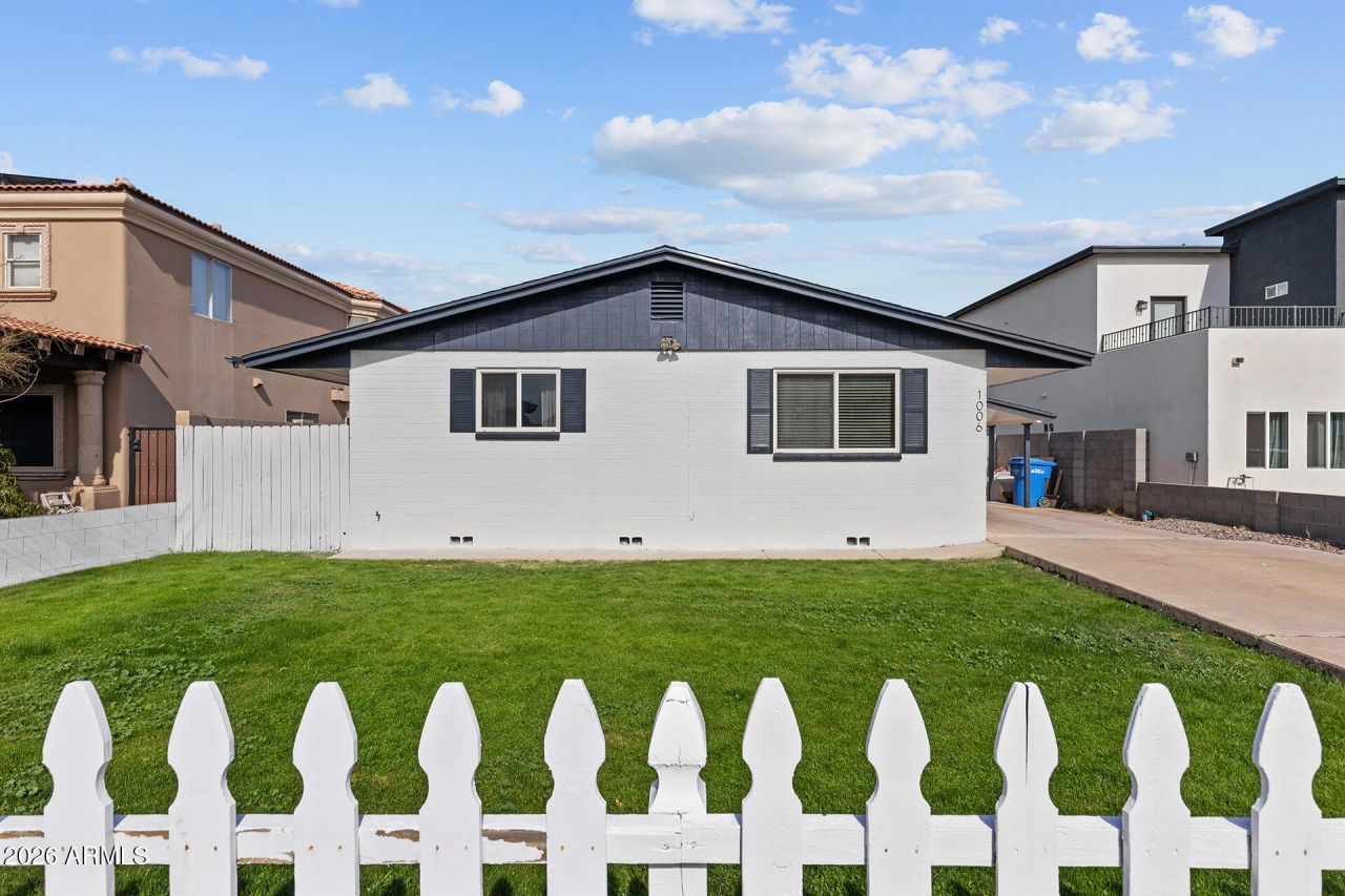 1006 E Indianola Avenue, Phoenix, AZ 85014 Main Photo