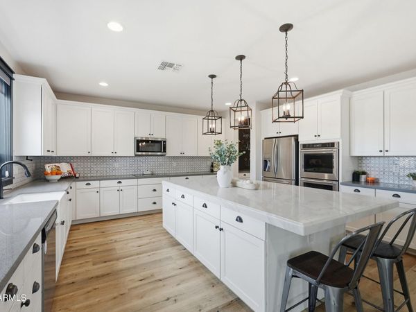 2830 E PEARL Street, Mesa, AZ 85213