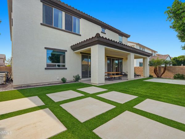 2830 E PEARL Street, Mesa, AZ 85213