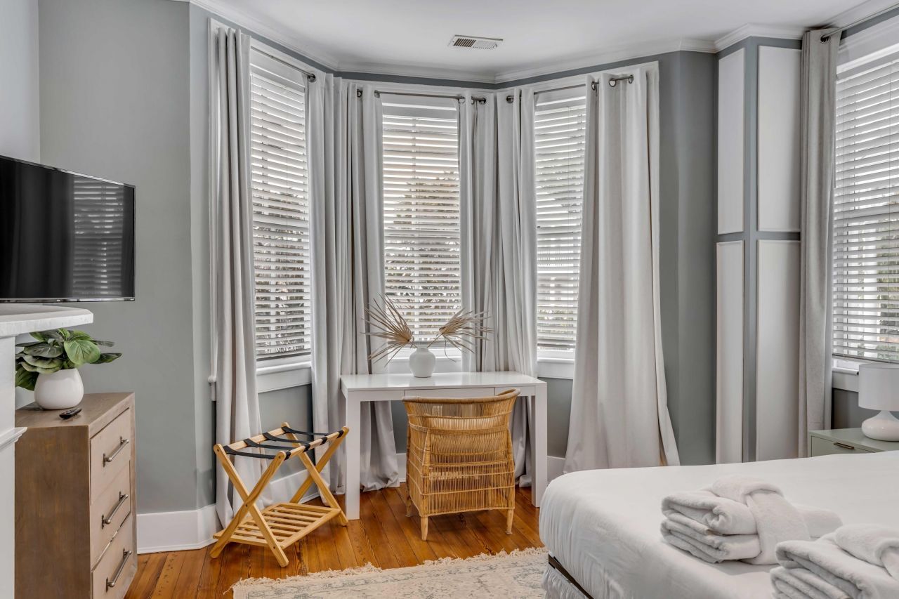 140 Spring Street Photo 10