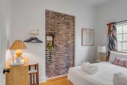 140 Spring Street photo 4