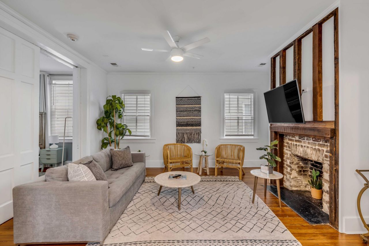 140 Spring Street Photo 7