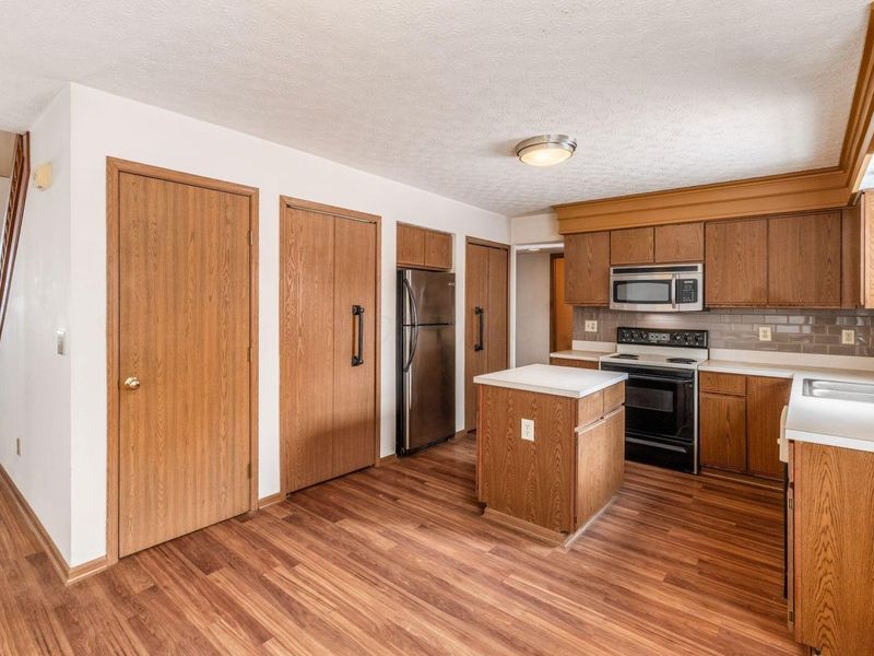 8827 Firstgate Drive, Reynoldsburg, OH 43068 Photo 17