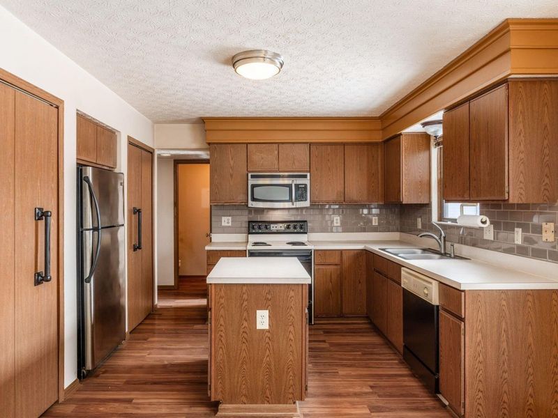 8827 Firstgate Drive, Reynoldsburg, OH 43068 Photo 18