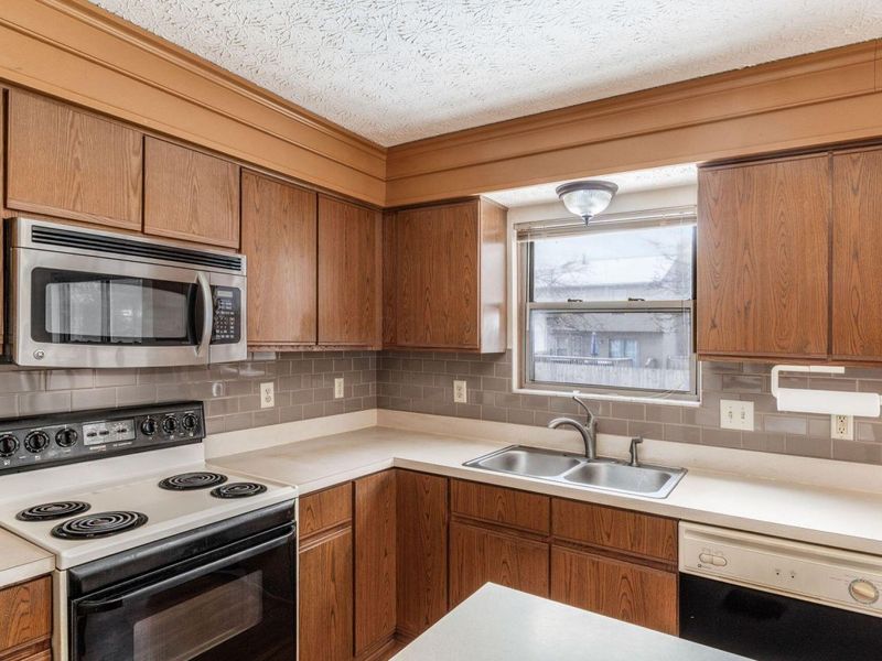 8827 Firstgate Drive, Reynoldsburg, OH 43068 Photo 20