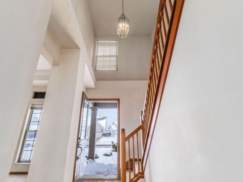 8827 Firstgate Drive, Reynoldsburg, OH 43068 Photo 7