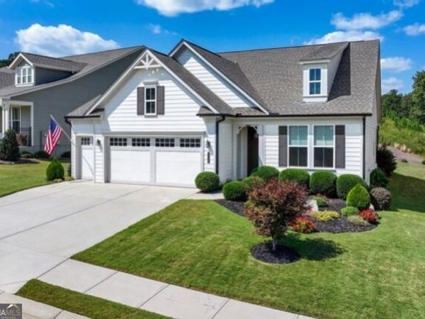215 Silver Court, Hoschton, GA 30548