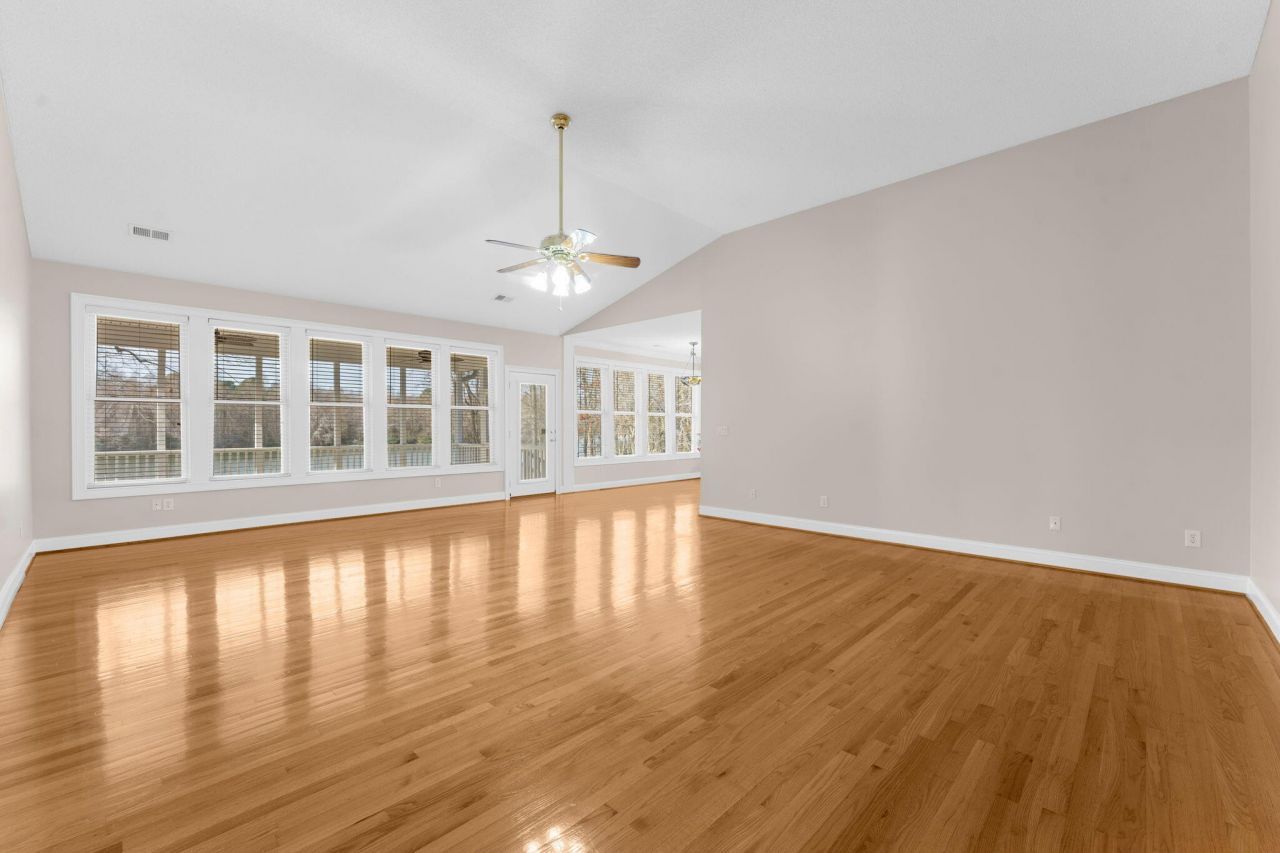 146 Loganberry Circle Photo 18