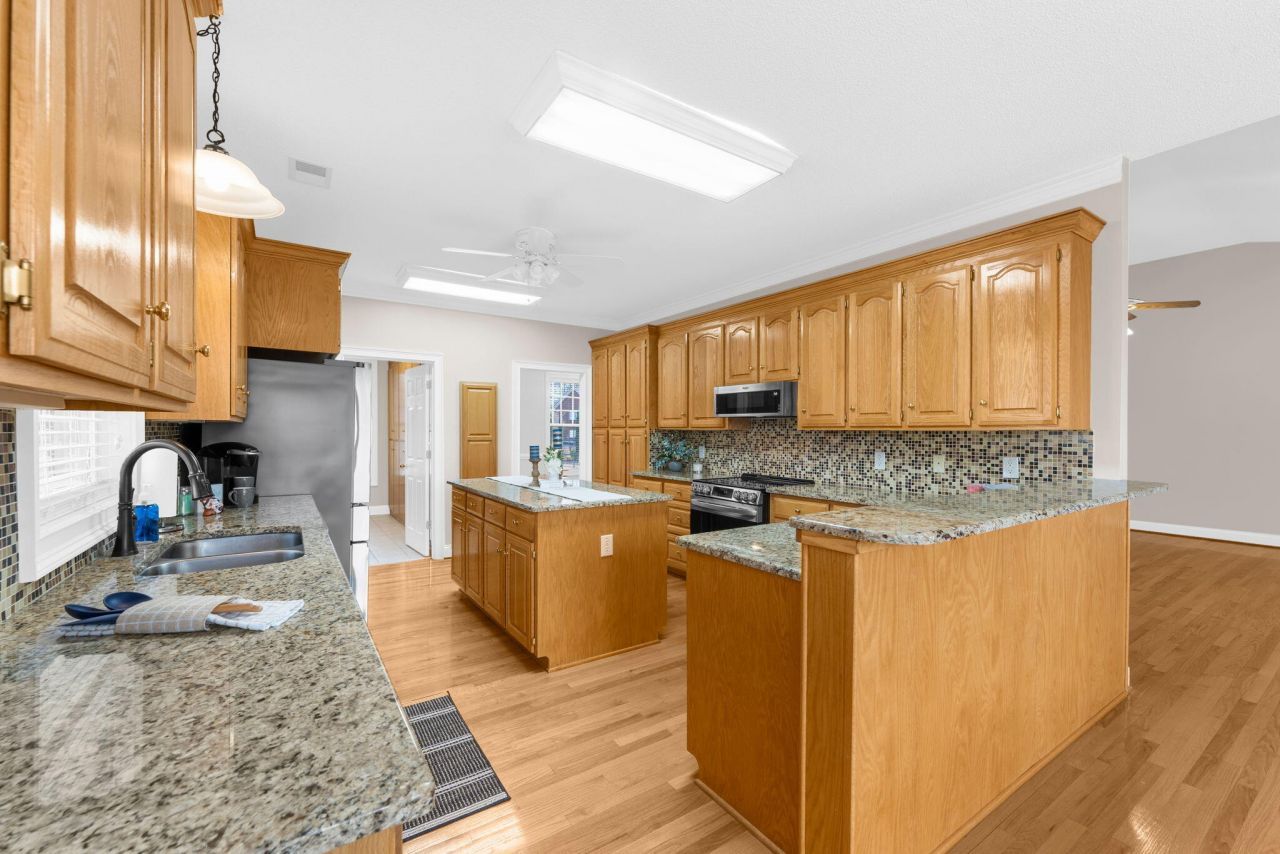 146 Loganberry Circle Photo 23