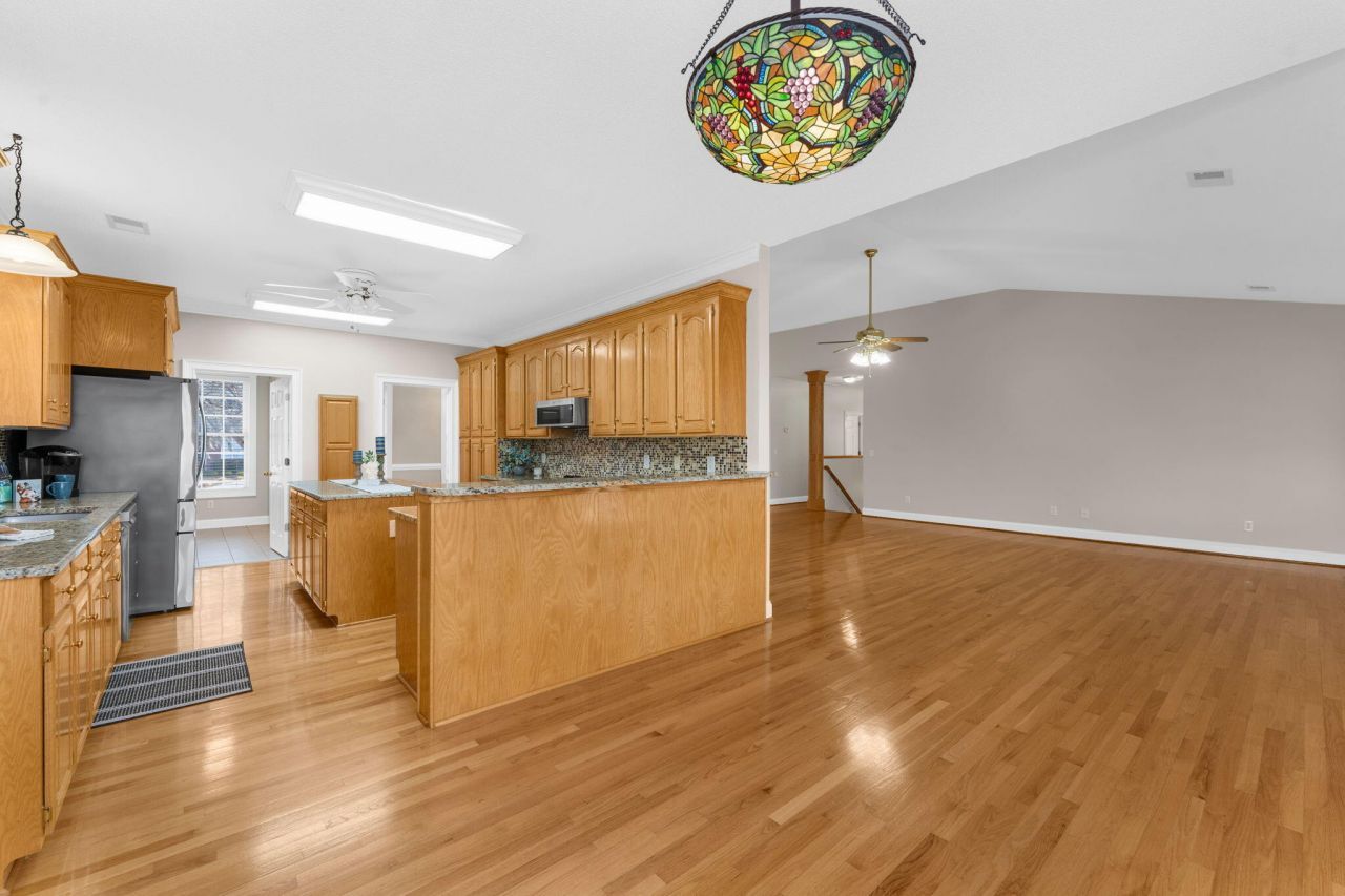 146 Loganberry Circle Photo 32