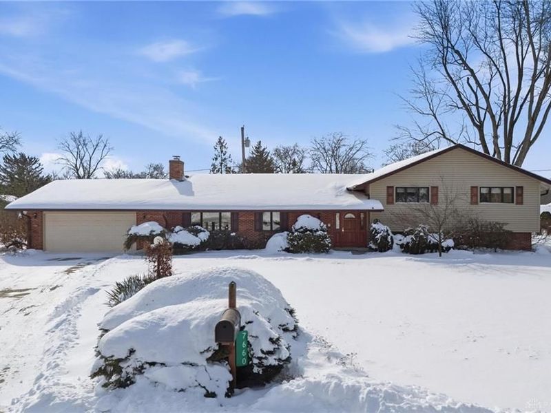 7660 W Von Dette Circle, Dayton, OH 45459 Photo 1