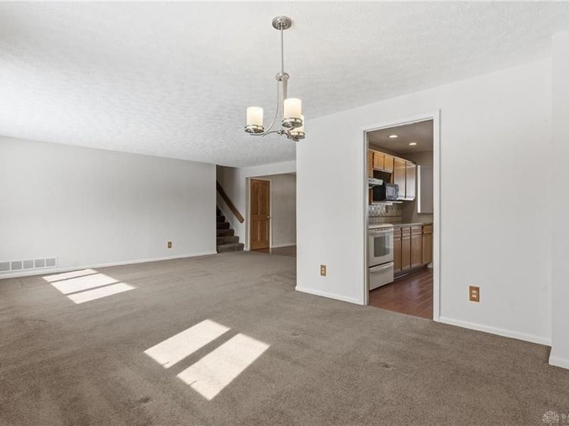 7660 W Von Dette Circle, Dayton, OH 45459 Photo 10