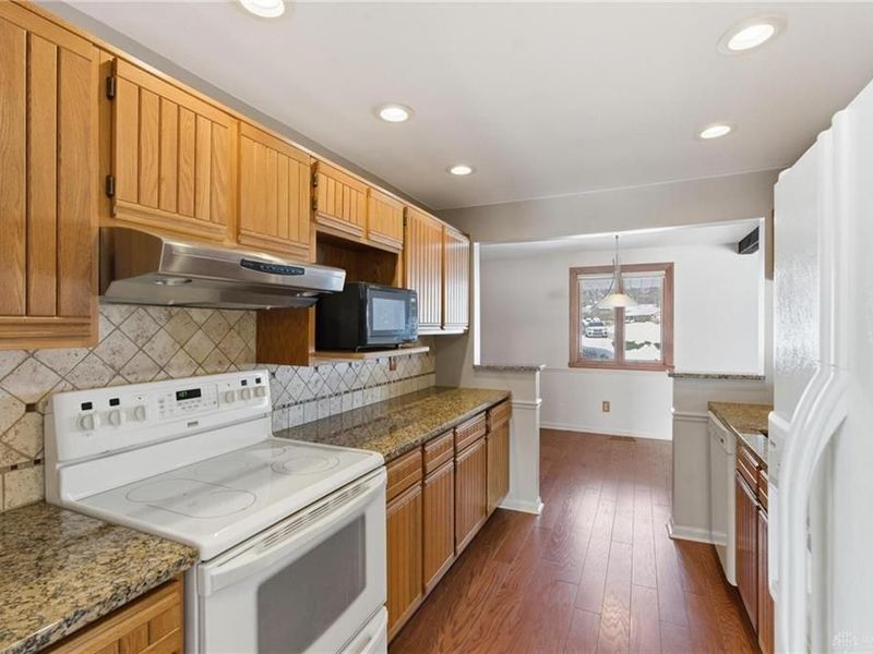 7660 W Von Dette Circle, Dayton, OH 45459 Photo 11