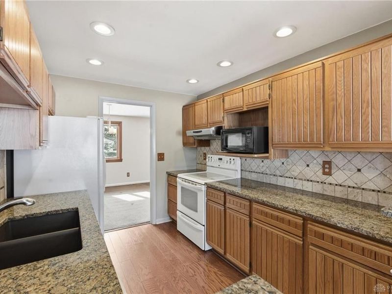 7660 W Von Dette Circle, Dayton, OH 45459 Photo 14