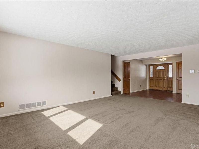 7660 W Von Dette Circle, Dayton, OH 45459 Photo 8