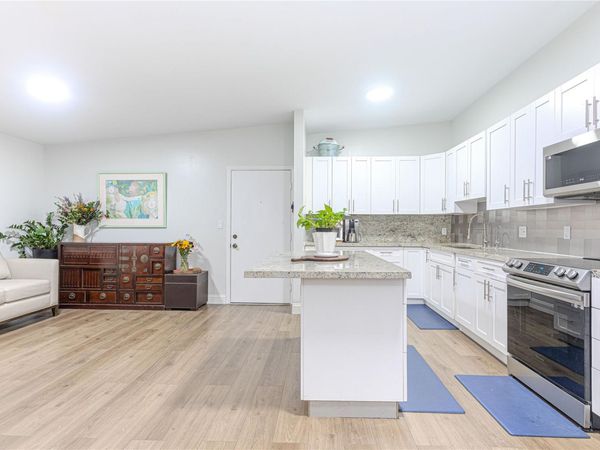 10675 W Clairmont Cir, Unit 202, Fort Lauderdale, FL 33321