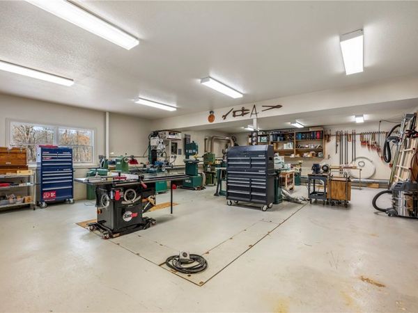 24 Kirkliston Lane, Bella Vista, AR 72715