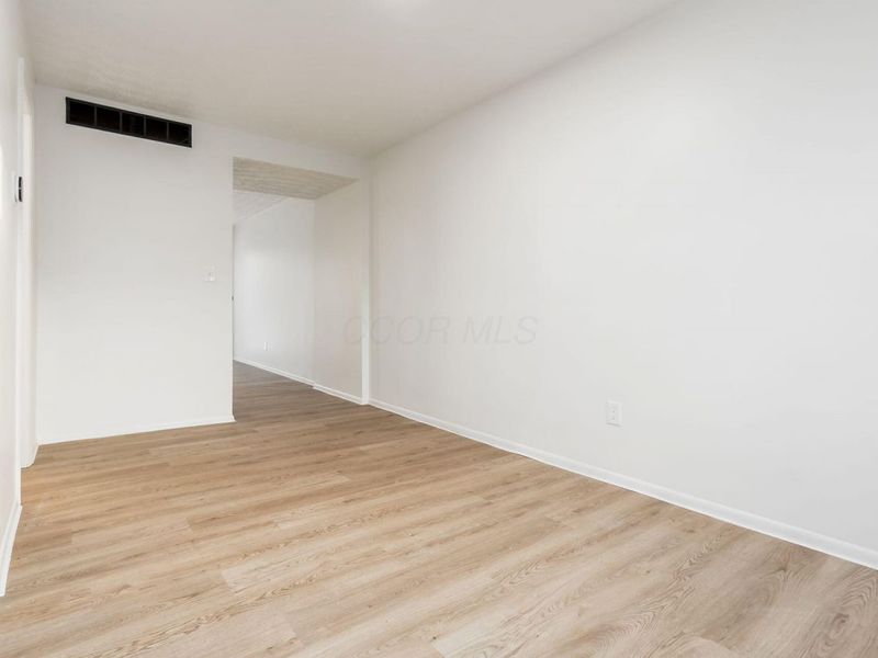 443 Clairbrook Avenue, Columbus, OH 43228 Photo 10