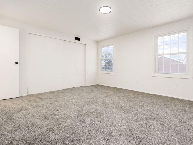 443 Clairbrook Avenue, Columbus, OH 43228 Photo 16