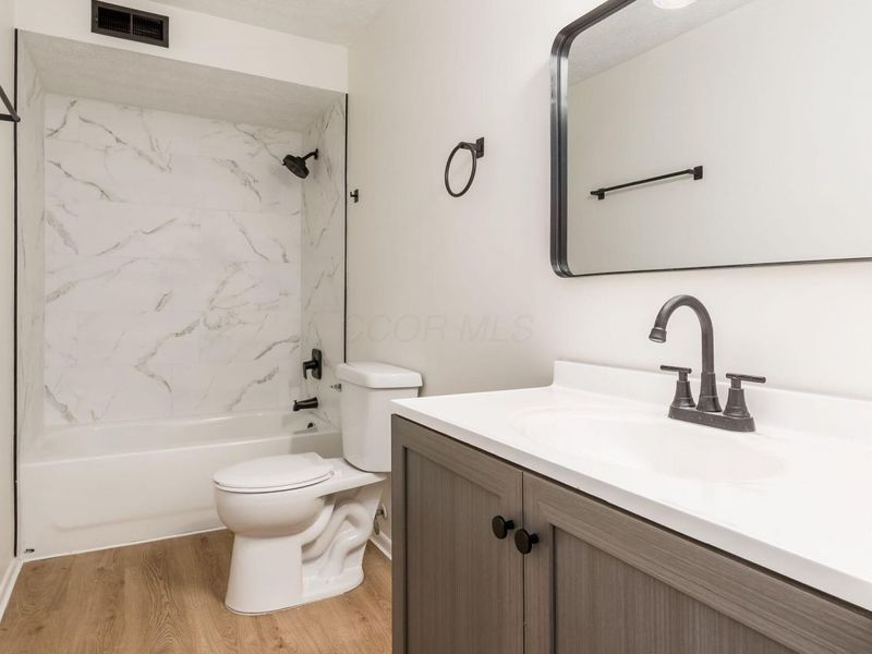 443 Clairbrook Avenue, Columbus, OH 43228 Photo 19