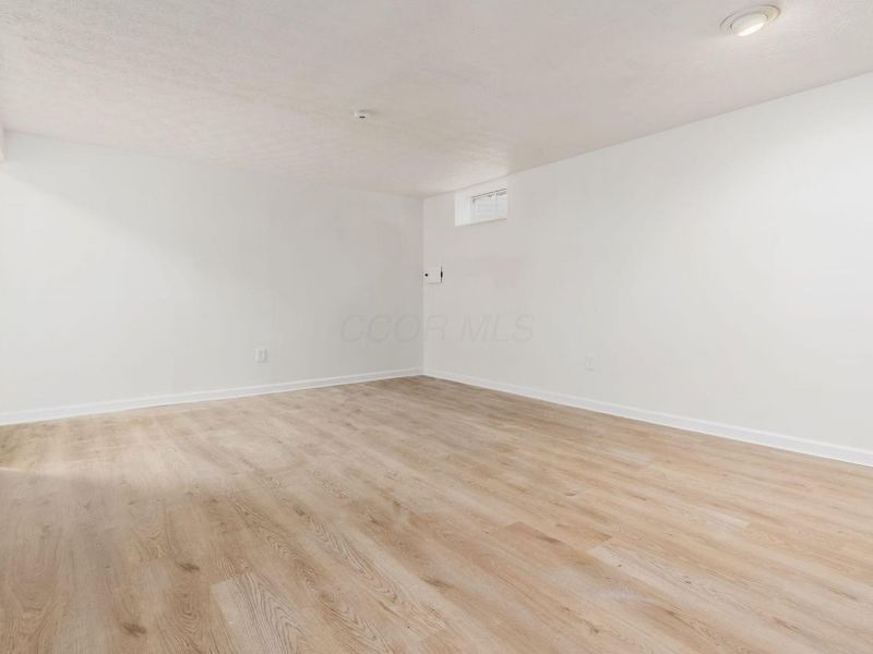 443 Clairbrook Avenue, Columbus, OH 43228 Photo 26