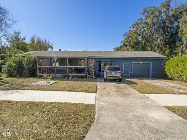 101 S OAKRIDGE Avenue, Green Cove Springs, FL 32043