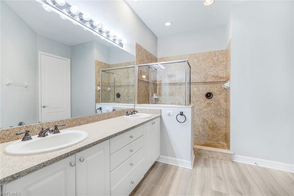 6031 Jonathans Bay Cir, Unit 302, Fort Myers, FL 33908 Photo