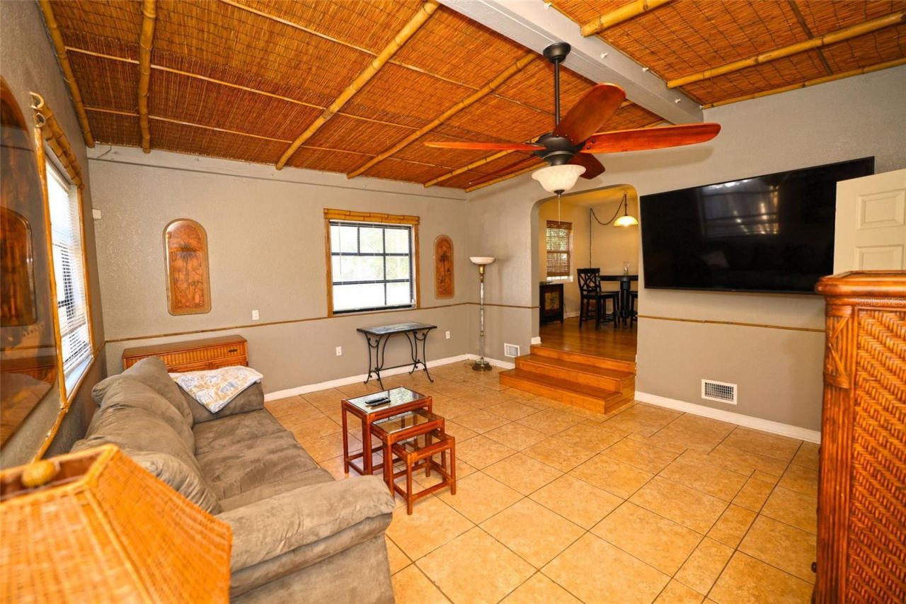 2342 Margaret Street, Sarasota, FL 34237 Photo