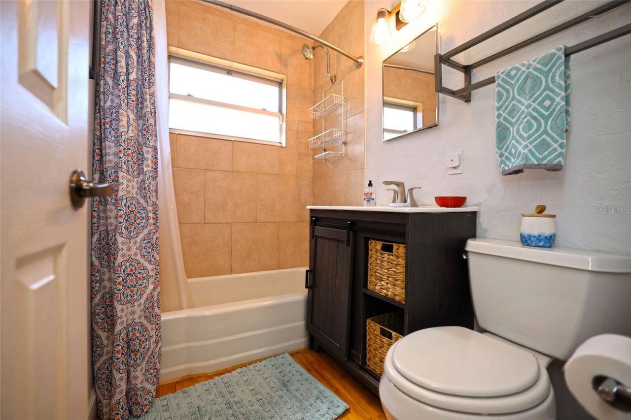 2342 Margaret Street, Sarasota, FL 34237 Photo