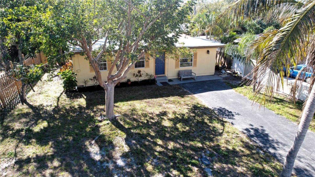 2342 Margaret Street, Sarasota, FL 34237 Photo