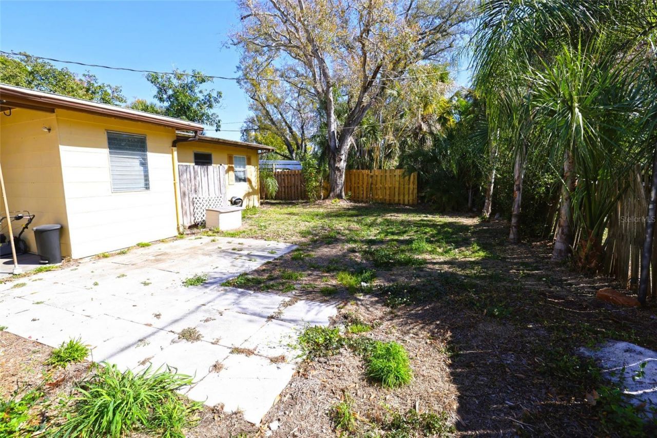 2342 Margaret Street, Sarasota, FL 34237 Photo