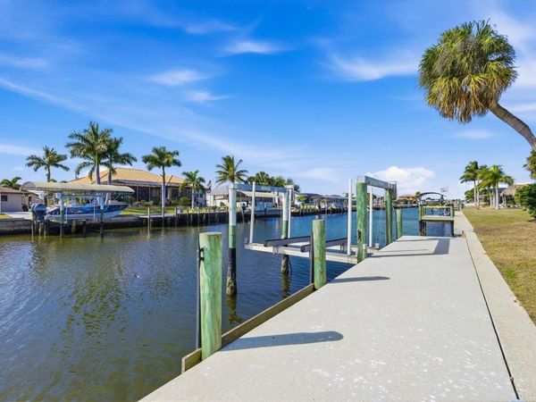 133 COLONIAL STREET SE, PORT CHARLOTTE, FL 33952