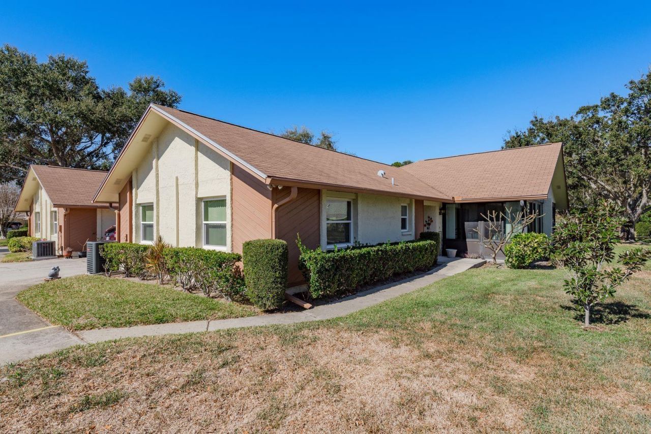 409 Stirling Terrace, Dunedin, FL 34698 Main Photo