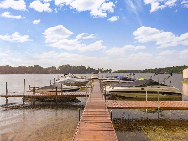 4360 Chimo East Street, Deephaven, MN 55391