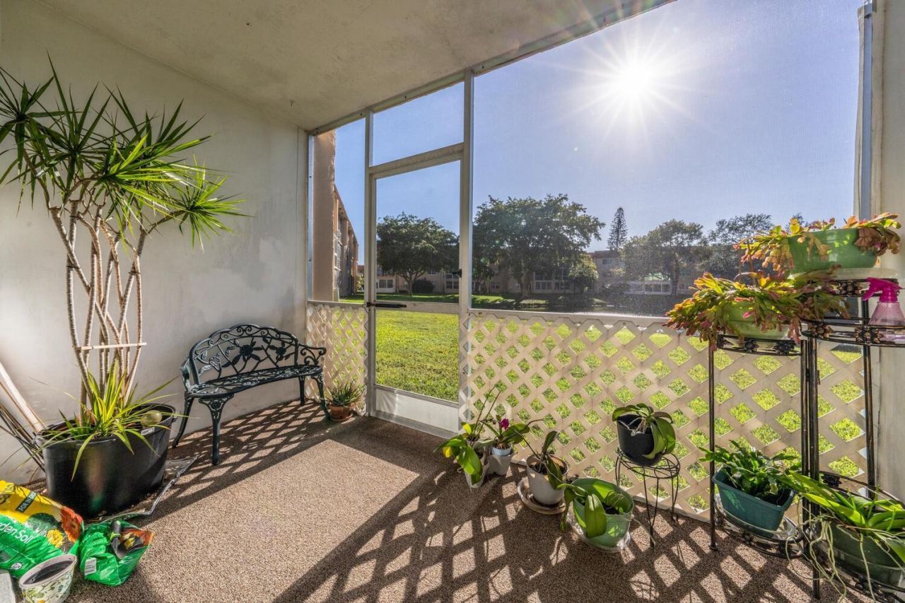 9281 Sunrise Lakes Boulevard, Unit 107, Sunrise, FL 33322 Photo