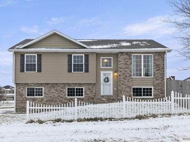 5701 S 96th Street, Lincoln, NE 68526