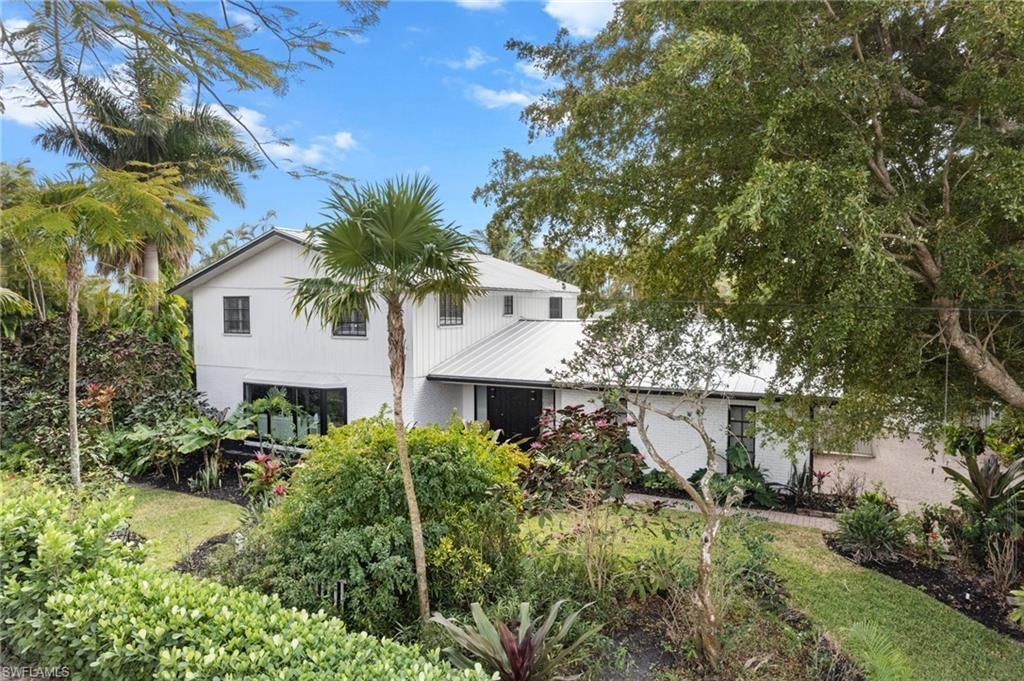 1030 Aqua Ln, Fort Myers, FL 33919 Photo
