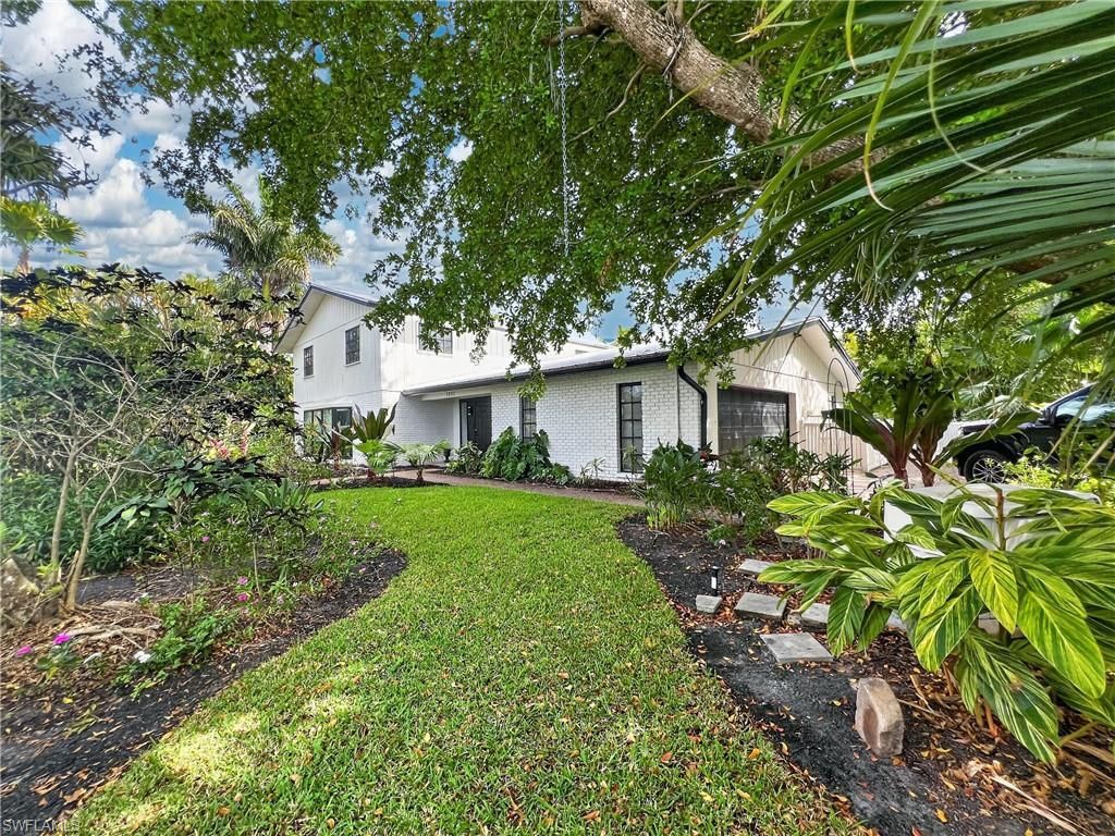 1030 Aqua Ln, Fort Myers, FL 33919 Photo