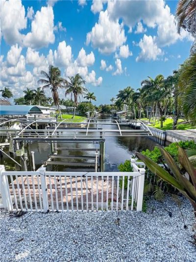 1030 Aqua Ln, Fort Myers, FL 33919 Photo