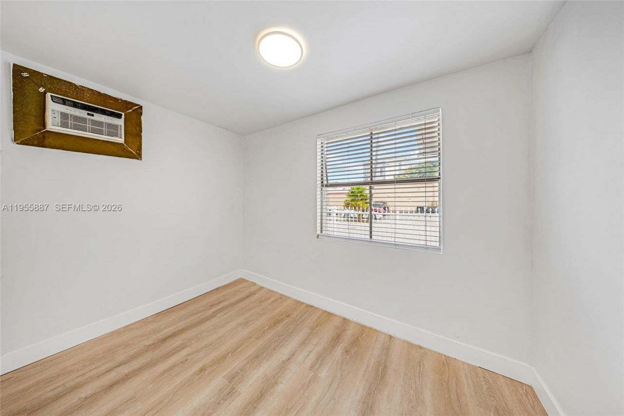 1648 NW 33rd St, Miami, FL 33142 Photo