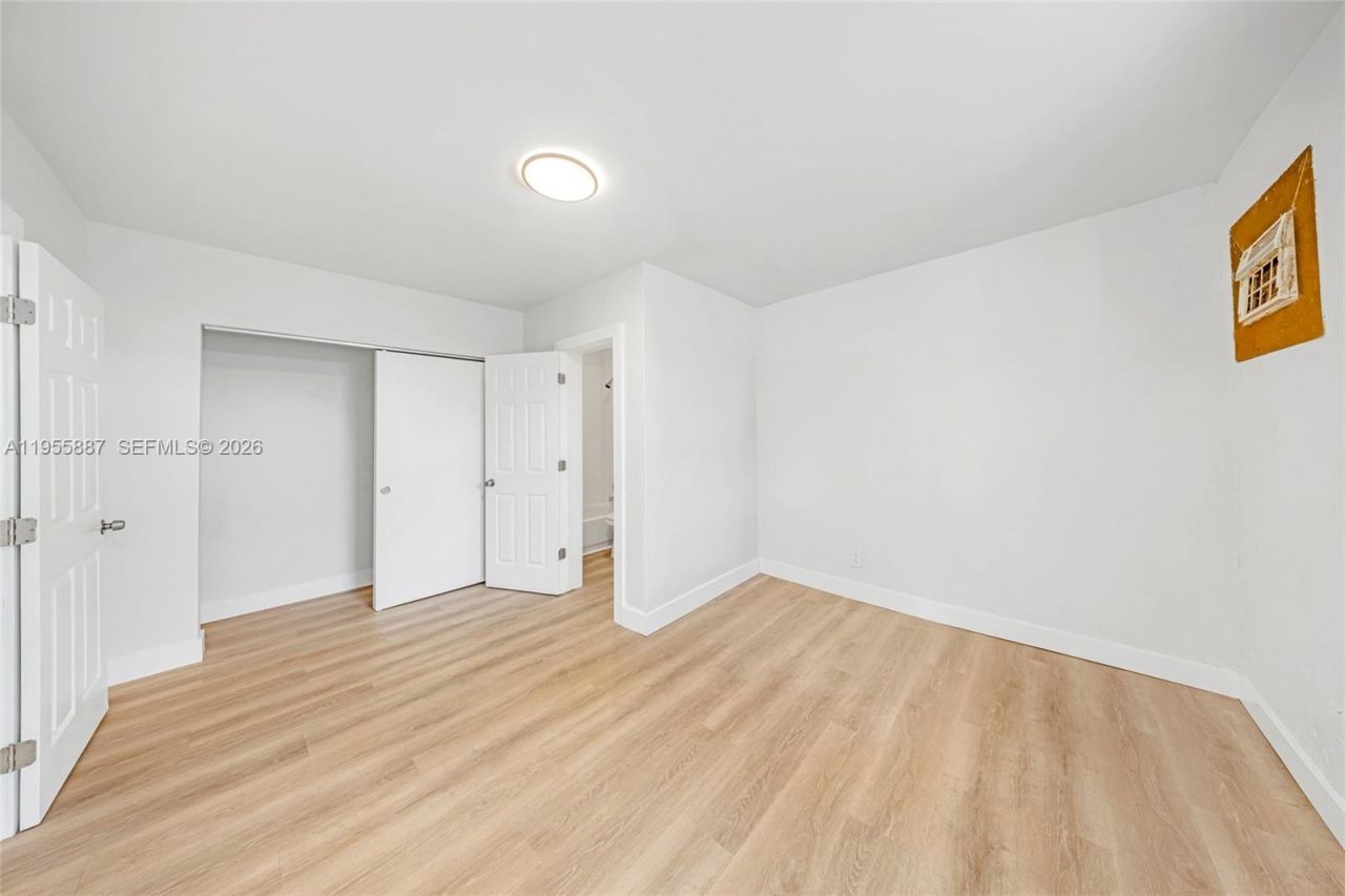 1648 NW 33rd St, Miami, FL 33142 Photo