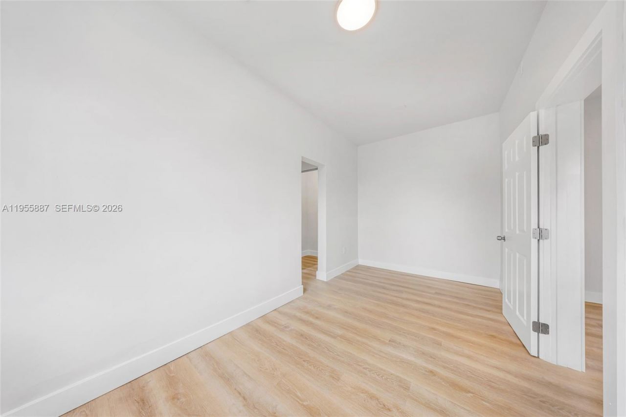 1648 NW 33rd St, Miami, FL 33142 Photo