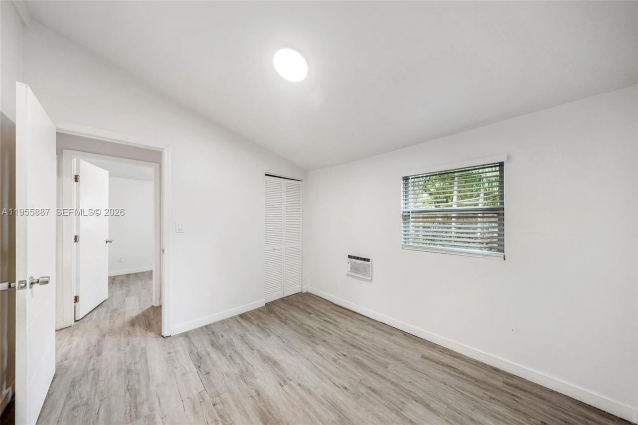 1648 NW 33rd St, Miami, FL 33142 Photo