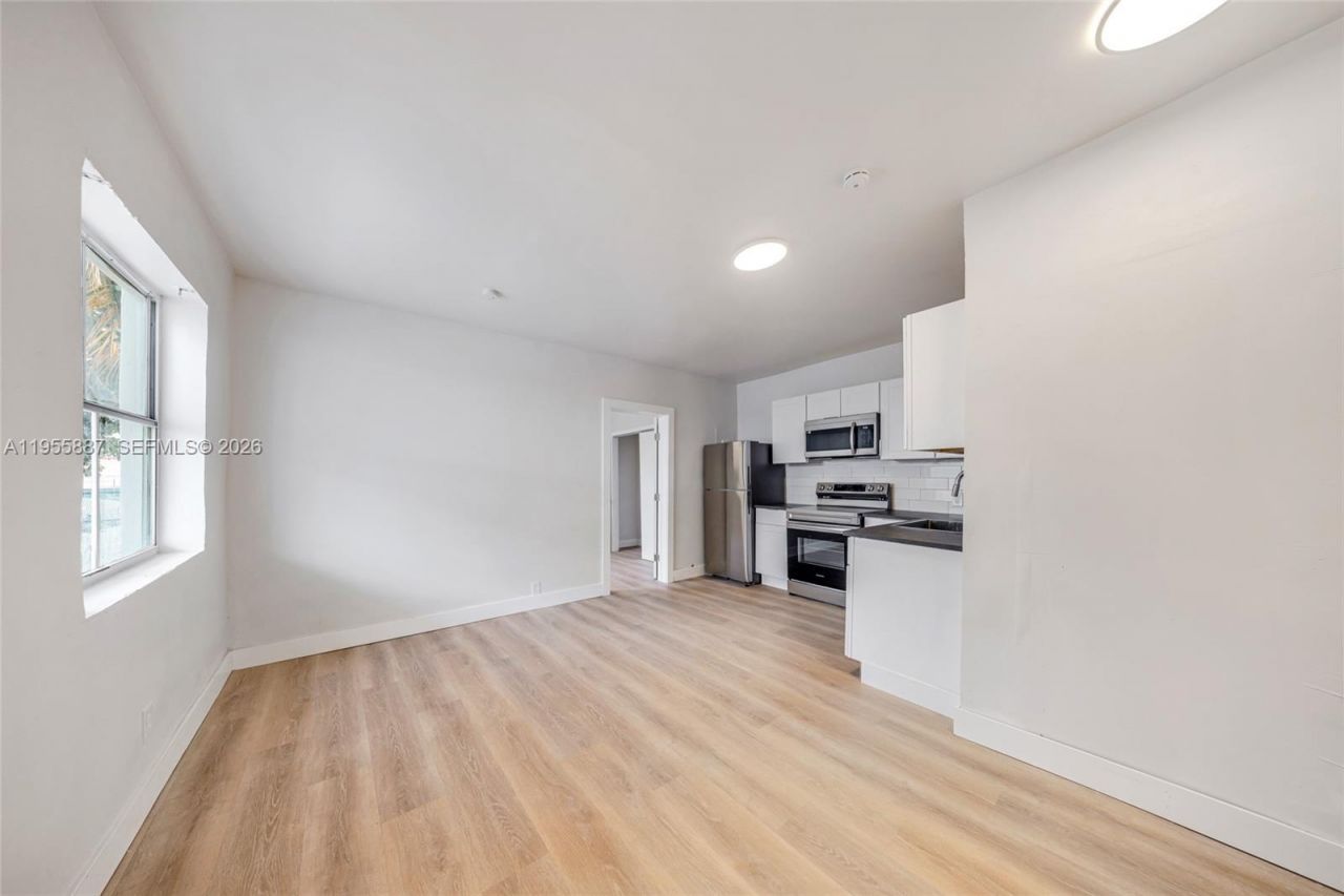 1648 NW 33rd St, Miami, FL 33142 Photo