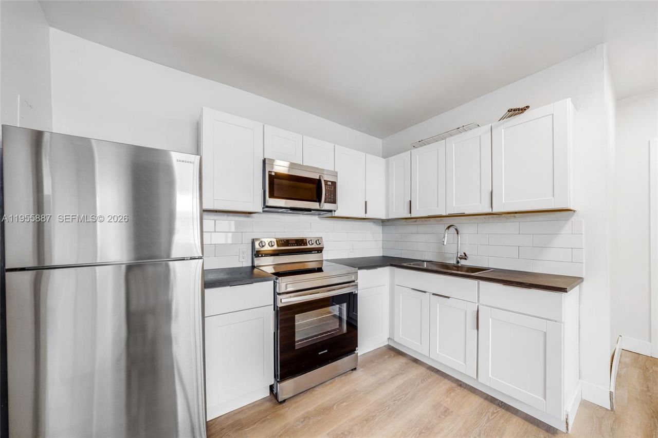 1648 NW 33rd St, Miami, FL 33142 Photo