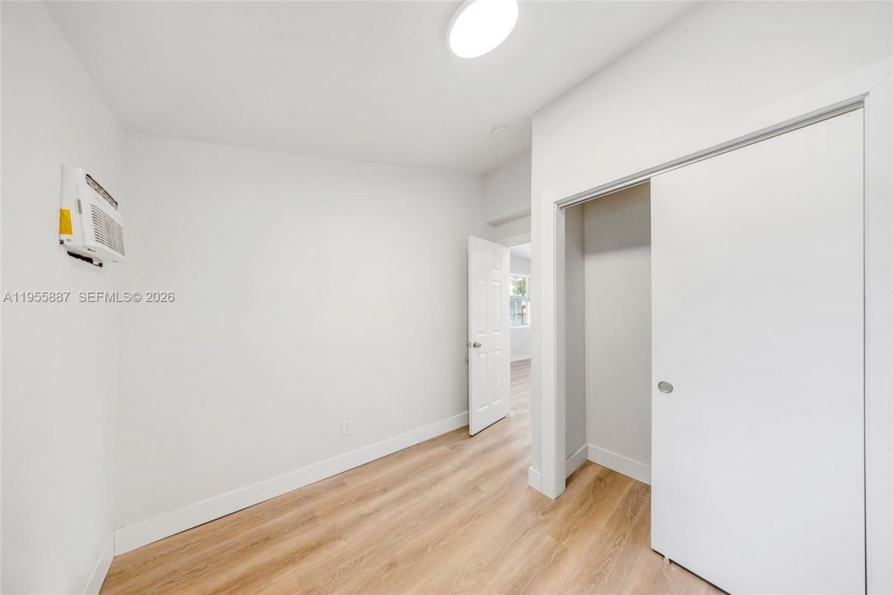 1648 NW 33rd St, Miami, FL 33142 Photo