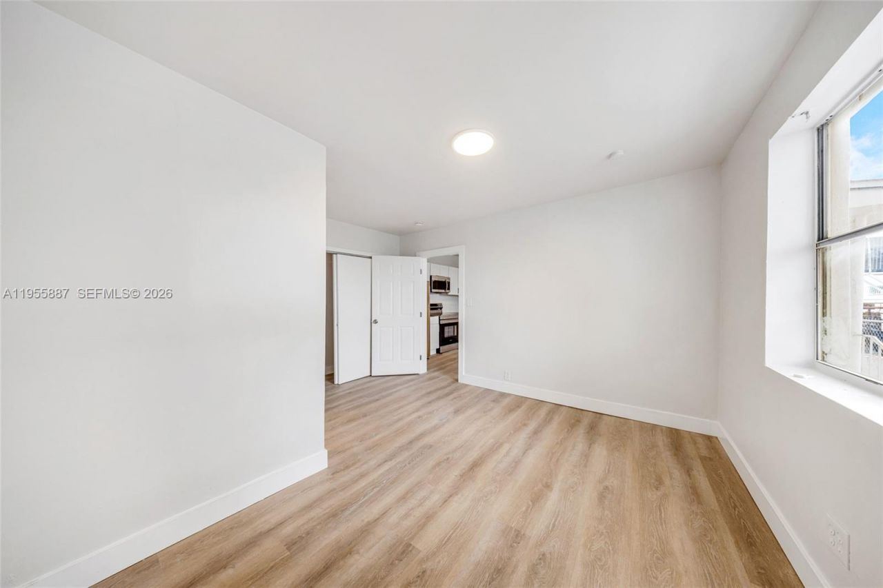 1648 NW 33rd St, Miami, FL 33142 Photo