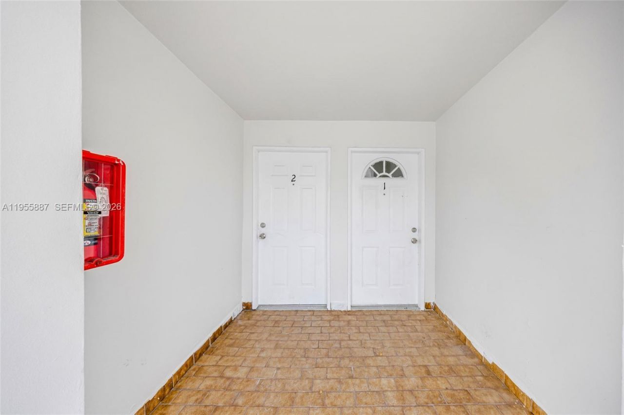 1648 NW 33rd St, Miami, FL 33142 Photo