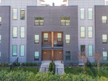 2000 Park Avenue, Unit 110, Dallas, TX 75215