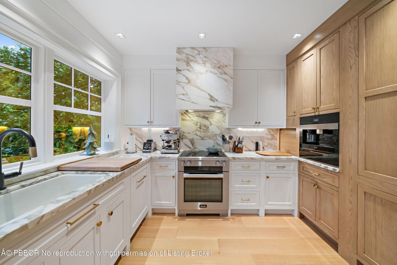 160 Chilean Avenue, Palm Beach, FL 33480 Photo